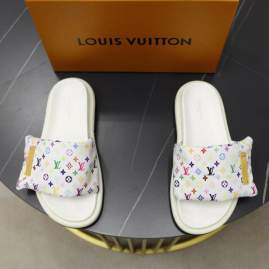 Picture of Louis Vuitton Slippers _SKULVsz35-46hnh07151195
